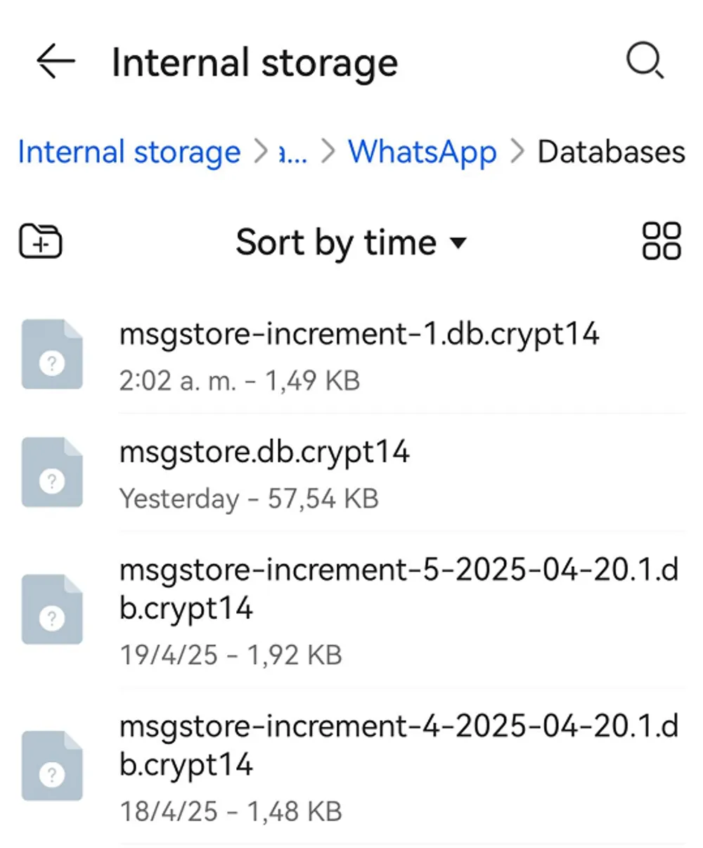 Archivos de WhatsApp en un celular Android.